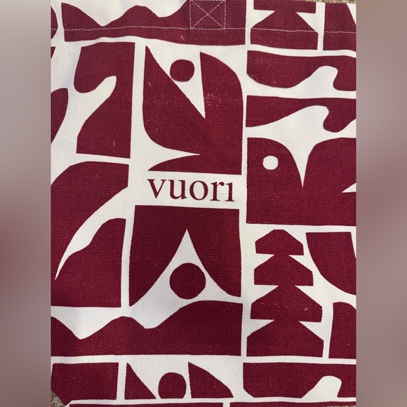 Vuori Limited Edition Holiday Tote and Pouch NWT - Picture 2 of 7